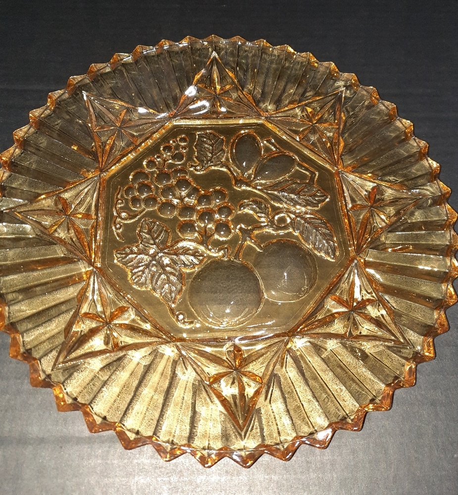 Vintage Federal glass pioneer amber fruit serving tray/platter